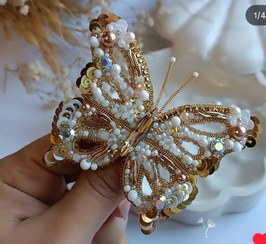 تصویر گل سینه جواهر دوزی پروانه Butterfly embroidered brooch