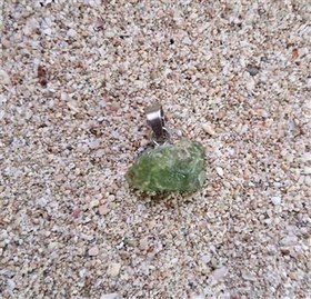 تصویر آویز راف زبرجد کد 543 E 