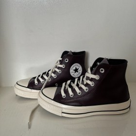 تصویر Dark maroon leather converse 