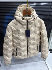 تصویر کاپشنLouis Vuitton مسترکوالیتی واقعی در دو رنگ سفید مشکی - کرم / Xl Louis Vuitton