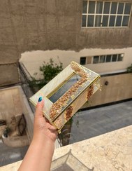 تصویر جادستمال کاغذی شیشه ای 