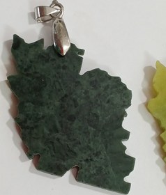 تصویر آویزهای سنگی 