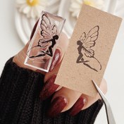 تصویر مهر ژلاتینی کد 773 ( دختر و پروانه ) 