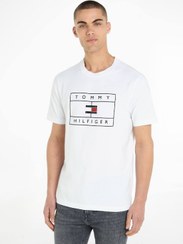 تصویر تی‌شرت مردانه با گرافیک بزرگ و آستین کوتاه - 100% پنبه، سفید برند Tommy Hilfiger Men's Big Graphic Short Sleeve T-Shirt - Cotton, White