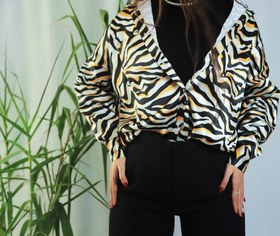 تصویر شومیز ساتن ابریشم با طرح ببری از کالکشن ببر هیرکانی صنوبر 