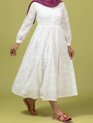 تصویر پیراهن بلند زنانه برنس مدل نیکی آستین بلند خامه دوزی طرح دار رنگ سفید 