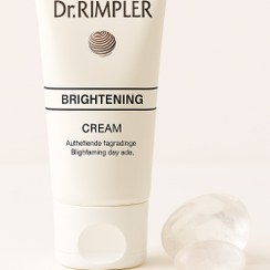 تصویر کرم ۲۴ ساعته ضد لک و روشن‌کننده قوی 