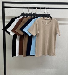 تصویر تیشرت یقه هفت کبریتی سفید 