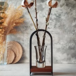 تصویر گلدان دکوری طاقچه رنگ مشکی ،پایه چوبی 