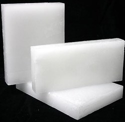 تصویر پارافین جامد سه درصد شمع سازی بسته 500 گرمی رنگ سفید