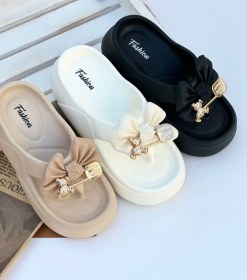 تصویر دمپایی زنانه مدل آوین انگشتی سایز ۳۷ تا ۴۰ از پلاستیک رنگ سفید 