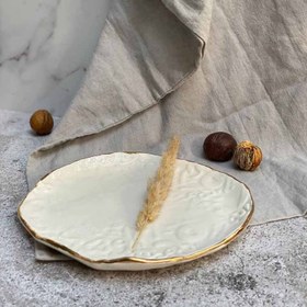 تصویر بشقاب بیداه سفید 