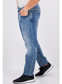 تصویر شلوار جین آبی با برش راحت و کشسان برند esprit Men Relaxed Fit Wash Stretchable Jeans, Blue