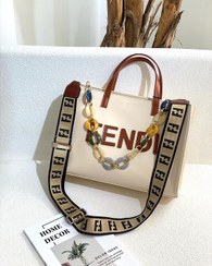 تصویر کیف مجلسی زنانه دخترانه دستی دوشی اسپرت مارک فندی fendi بزرگ رنگ کرم نباتی روزانه مستر کپی وارداتی ارسال رایگان fendi