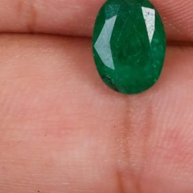 تصویر نگین زمرد کد 30137 Emerald stone