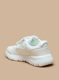 تصویر کفش ورزشی پسرانه با بند چسبی برند kangaroos Boys Sports Shoes With Hook And Loop Closure