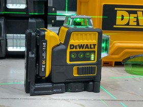 تصویر تراز لیزری نور سبز جفت باتری #دیوالت سه بعدی مدل 0012v DEWALT0012V dewalt