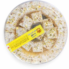 تصویر باسلوق نارگیلی با مغز پسته – تازه و دست‌ساز 