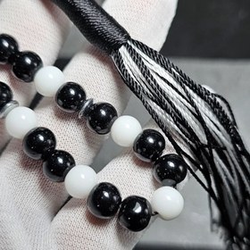 تصویر تسبیح 33 دانه اونیکس سفید و سیاه کد 36340 