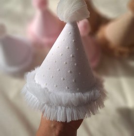 تصویر کلاه تولد کد ۳۰۶۷ - کرم 