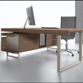 تصویر میز مدیریت مدل کارنو 