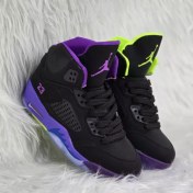 تصویر کتانی نایکی جردن ۵ ساقدار رنگ مشکی و زرد با جنس چرم مصنوعی 