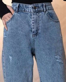 تصویر شلوار جین نیم بگ رنگ آبی رندوم | کد 5474 