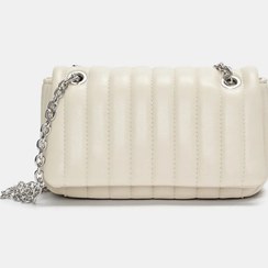 تصویر کیف دوشی زنانه زنجیردار اورجینال پول اند بیر PULL & BEAR- مشکی و شیری 