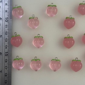 تصویر آویز هلو پینترستی 