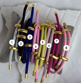 تصویر دستبند رنگی‌ 