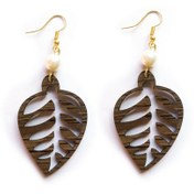 تصویر گوشواره چوبی هنری مروارید دار طرح EG78 