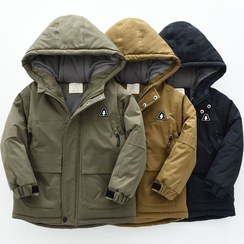 تصویر کاپشن روسی طرح کاج 