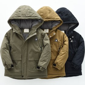 تصویر کاپشن روسی طرح کاج 