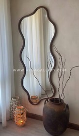 تصویر آینه قدی چوبی موژا 