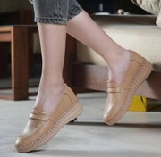 تصویر مدل کفش کالج دخترانه و زنانه طبی اصل دارای پد خارپاشنه و کفی نرم راحت کد ۲۳۸ - کرم / 