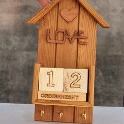 تصویر جا کلیدی تقویم دار کلبه چوبی 26*14 سانتی 