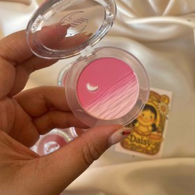 تصویر رژگونه ماه 