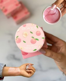 تصویر پچ دور چشم هلو 