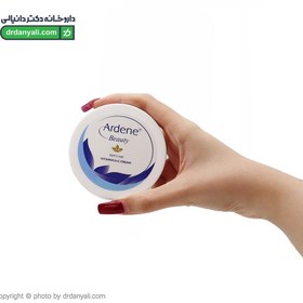 تصویر کرم نرم کننده و لطافت دهنده کاسه ای آردن 150 گرم Ardene Moisturizing Cream 150ml