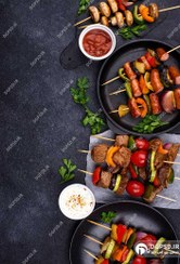 تصویر عکس انواع کباب سیخی گوشت و سبزیجات گریل شده 