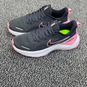 تصویر کفش اسپرت زنانه برند نایک مدل ایر زوم پگاسوز nike air zoom pegasus کد 6126 