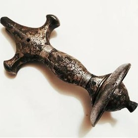 تصویر دسته شمشیر فولادی نقره کوب 