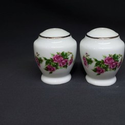 تصویر نمکدون تقدیس گلسرخی 