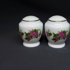 تصویر نمکدون تقدیس گلسرخی 