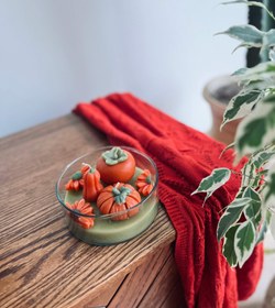 تصویر کاسه شمع خرمالو و کدو Autumn candles