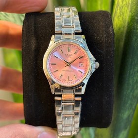 تصویر ساعت زنانه عقربه ای کاسیو CASIO صفحه گرد سرخابی بند استیل نقره ایی ضدآب کد 9190 