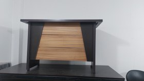 تصویر میز کارمندی اداری 