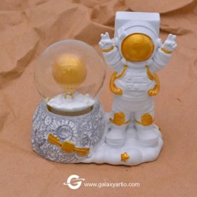 تصویر گوی برفی فضانورد 2 