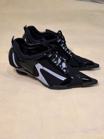 تصویر کتونی پاشنه 