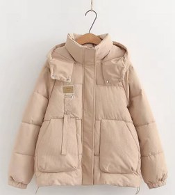 تصویر کاپشن پفی استایل Y2K 